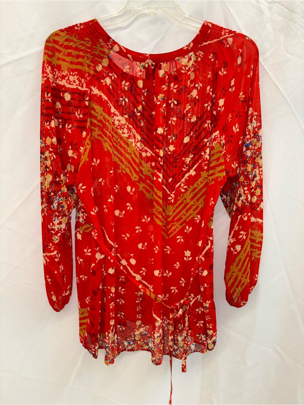 LYS Red Floral Pintuck Tunic Top - Picture 3 of 3